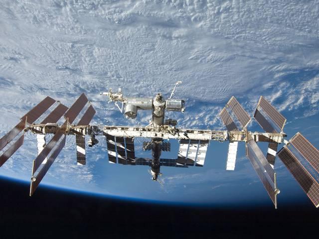 ISS के लिए रवाना हुआ ड्रैगन अंतरिक्षयान Dragon spacecraft on way to ISS