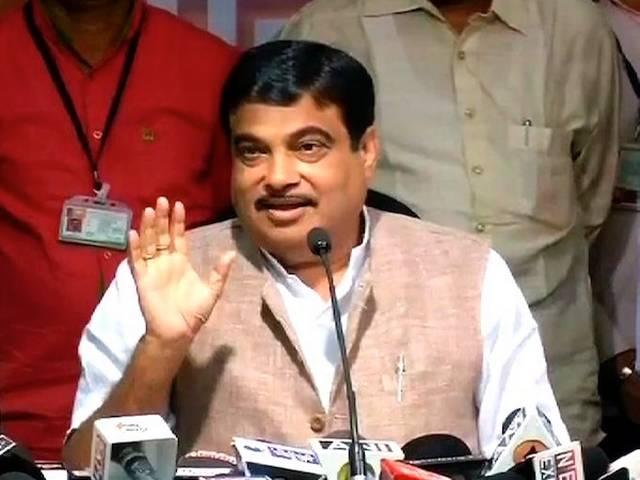 विपक्षी दलों ने सत्ता में रहने के दौरान प्राइवेट बिल्डर्स को बेची जमीन: गडकरी while in power, opposition parties sold precious land to private builders says gadkari