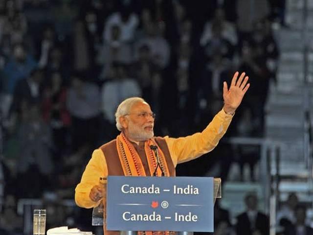 कनाडा: भारतीयों के बीच पीएम मोदी का भव्य कार्यक्रम, कहा- 10 महीने में जन-मन बदला PM Narendra Modi address the huge gathering in Toronto