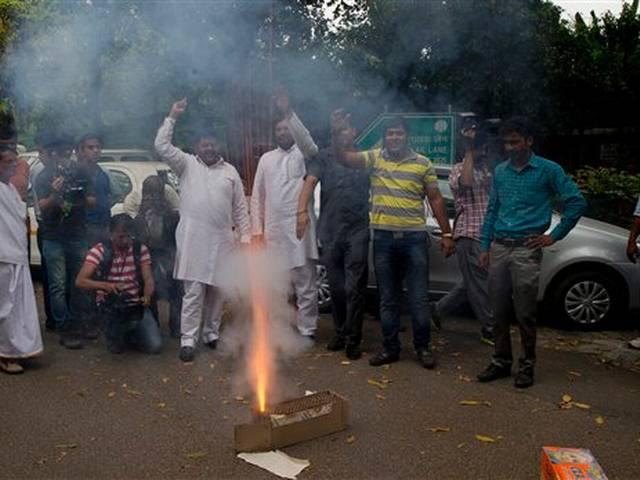 काम पर लौटे राहुल गांधी, रैली से पहले दिल्ली में किसानों से करेंगे मुलाकात rahul gandhi