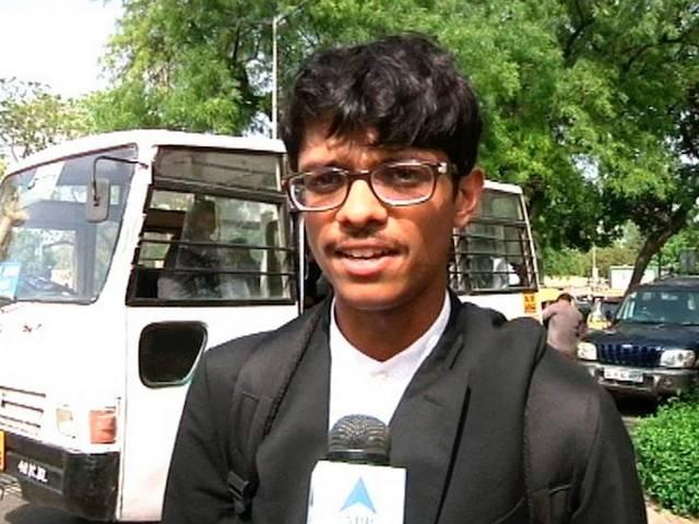 सेंट स्टीफेंस कॉलेज को हाईकोर्ट का तमाचा, छात्र देवांश मेहता के निलंबन पर लगाई रोक Delhi HC stays suspension of St. Stephen’s student