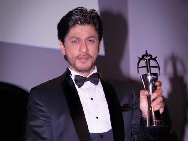 लंदन: शाहरुख ने जीता एशियन अवॉर्ड SHAHRUKH KHAN