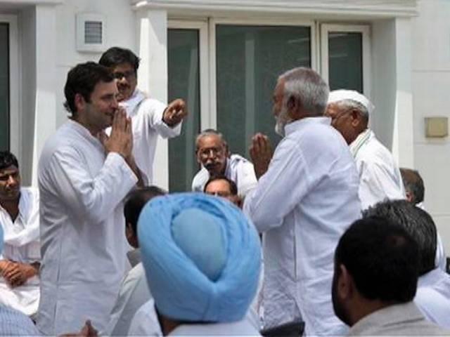 राहुल गांधी की 'जमीन' वापसी? rahul gandhi with farmers
