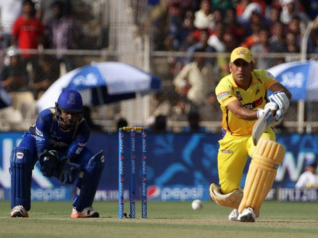गर्मी और लगातार मैचों से प्रदर्शन पर असर पड़ा: धोनी dhoni