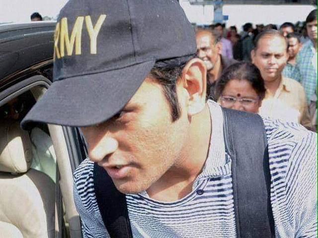 अब मैं 'डायपर' बदलना सीख गया हूं: धोनी Dhoni_diaper_Sakshi_Suresh Raina_