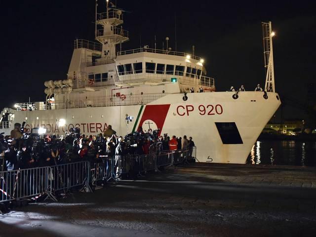 लीबिया: दुर्घटना के बाद जहाज का कप्तान गिरफ्तार, 800 की मौत Mediterranean death boat captain arrested as UN puts toll at 800