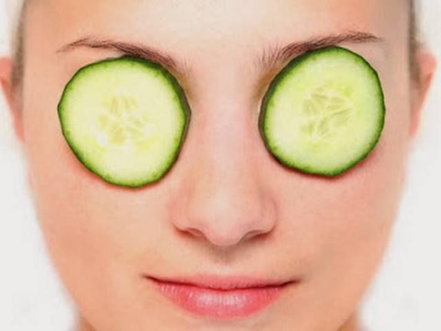 BEAUTY TIP: आंखों के नीचे काले घेरे ऐसे करें दूर eyes_dark_circles