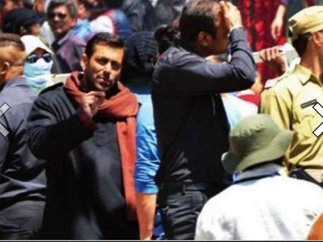 फैसले से डरे सलमान! ठुकरा दिया जम्मू-कश्मीर टूरिज्म का ऑफर SALMAN REJECTS JAMMU & KASHMIR TOURISM OFFER