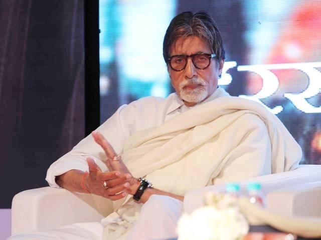 नेपाल में इमारतों को जमींदोज देखना दहला देने वाला मंजर: अमिताभ बच्चन Amitabh Bachchan on Nepal Earthquake