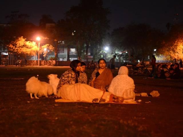 बिहार समेत देश में भूकंप से अब तक 66 लोगों की मौत, लोगों में दहशत बरकरार nepal_earthquake