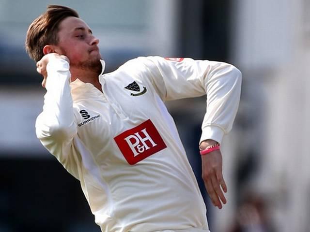 डेब्यू करने वाले रॉबिनसन ने बनाई रिकॉर्ड साझेदारी Sussex_Durham_Oliver Robinson_Record Partnership_