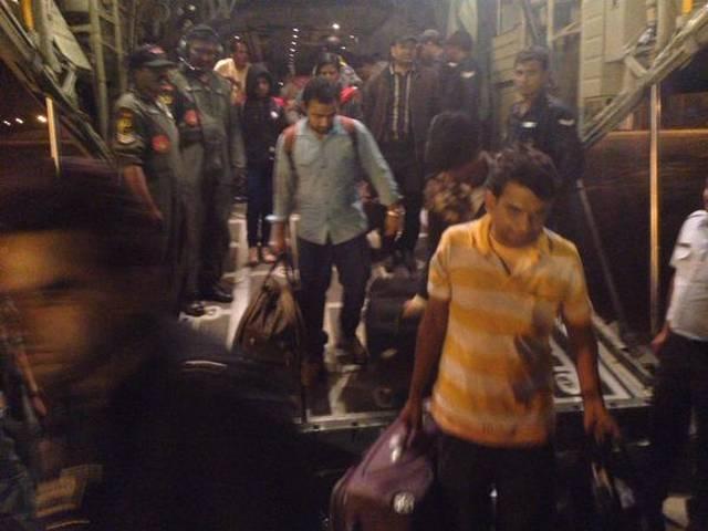 नेपाल की तबाही में फंसे भारतीयों की घर वापसी का सिलसिला जारी indian returning from nepal