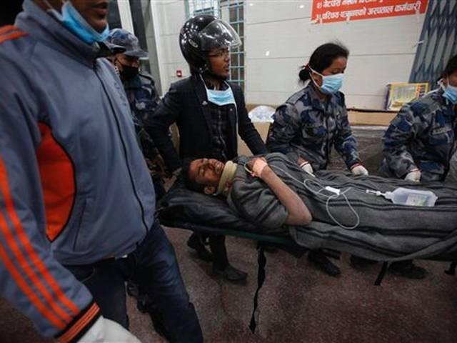 खुद को ज़िंदा रखने के लिए मैंने अपनी पेशाब पी: भूकंप पीड़ित I drank my urine to survive: Earthquake Victim