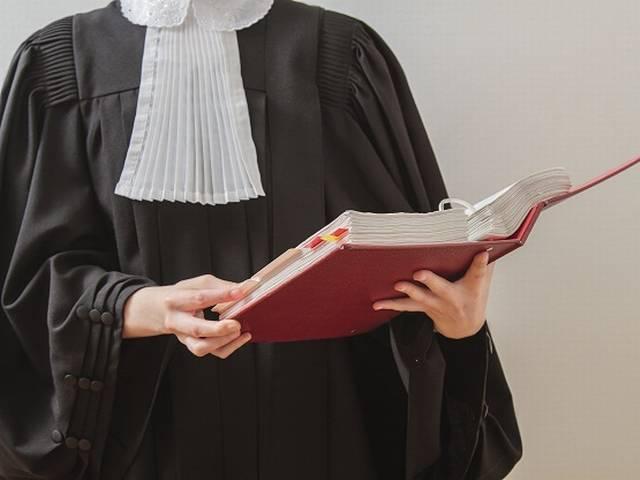 तमिलनाडु: महिला टीचर्स वकीलों वाला गाउन पहन कर आएं, स्टूडेंट्स नहीं होंगे आकर्षित female-teachers-should-wear-black-robes-like-lawyers
