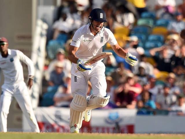 कुक ने खत्म किया शतकों का सूखा, इंग्लैंड को दिलाई मजबूती Alastair Cook