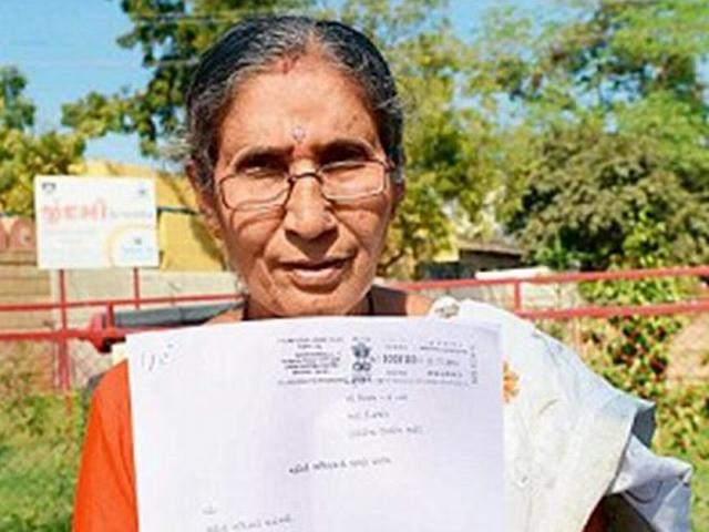 सूरक्षा कवर को लेकर जशोदाबेन ने फिर दायर की आरटीआई jasodaben_rti