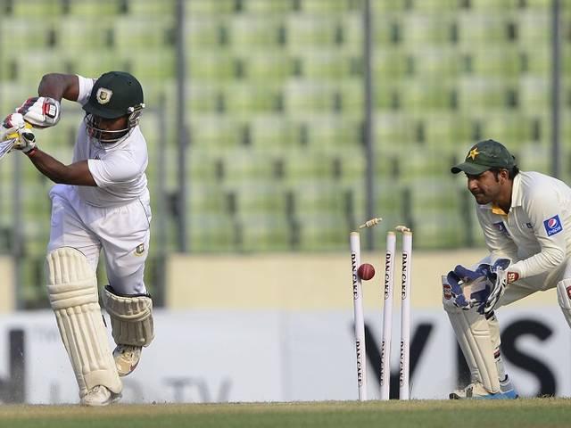 मीरपुर टेस्टः पाक ने बांग्लादेश पर शिकंजा कसा pakistan vs bangladesh