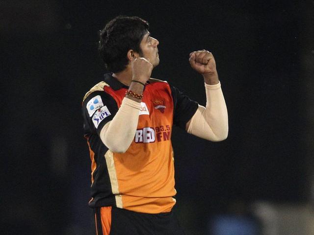 IPL: बेकार गई जाधव की पारी, हैदराबाद ने दिल्ली को 6 रन से हराया dd vs srh