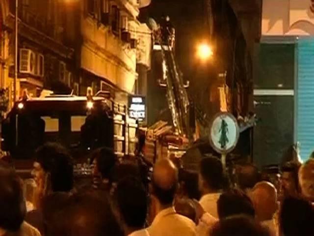 मुंबई के कालबा देवी इलाके की बिल्डिंग में लगी आग को बुझाने में दो दमकलकर्मियों की मौत, आग से पूरी तरह ढह गई इमारत mumbai_building_fire