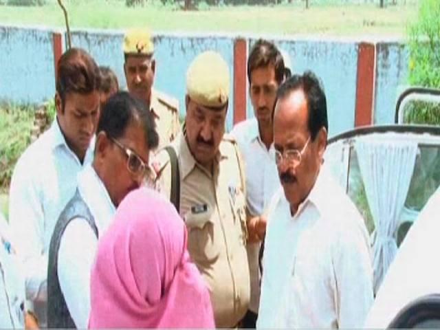डीएम का आदेश, कौशांबी के SP, DSP समेत 43 आला अफसरों पर लटकी गिरफ्तारी की तलवार kaushambi’s DM unique order