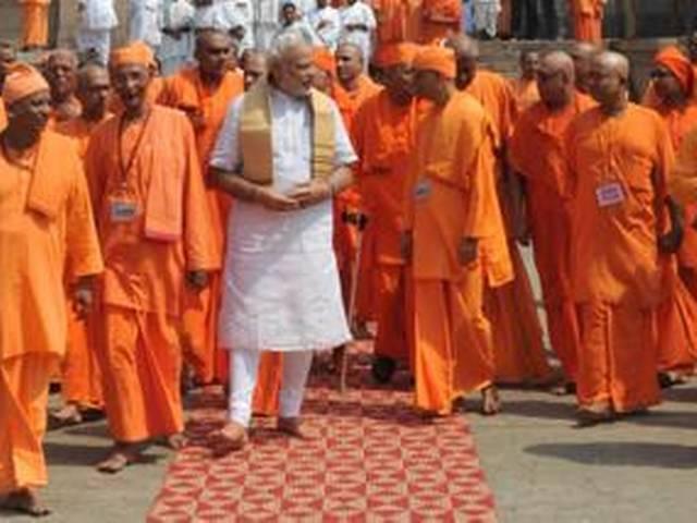 पश्चिम बंगाल के बेल्लूरमठ में भावुक हो गए मोदी west_bengal_belloor_math_modi