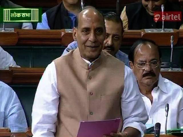 ABP LIVE: जम्मू कश्मीर के लाटी में बस खाई में गिरी, 23 लोगों की मौत abp_live