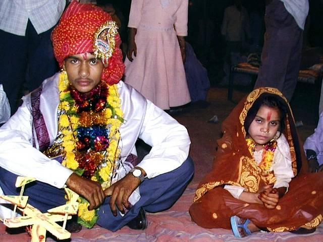 बाल विवाह तोड़ने वाली लड़की पर पंचायत ने लगाया 16 लाख का जुर्माना Rajasthan: Girl annuls child marriage; panchayat slaps Rs 16 lakh fine on her