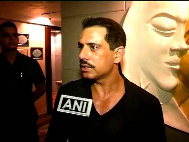 क्या सोनिया गांधी के दामाद रॉबर्ट वाड्रा को घेरने की तैयारी है? government to probe Robert Vadra’s land deals?