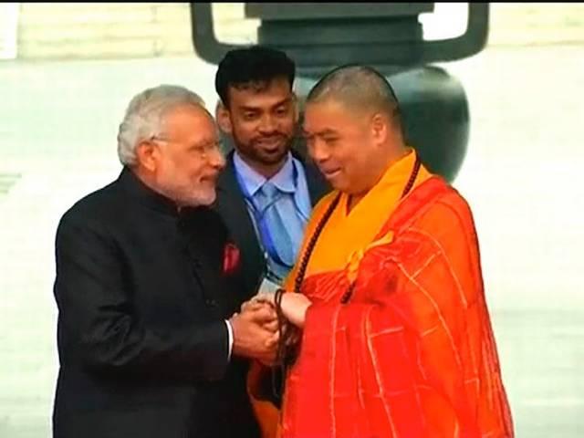 चीन के राष्ट्रपति के साथ बातचीत में मोदी ने सीमा पर शांति और आतंकवाद का मुद्दा उठाया Pm modi in china