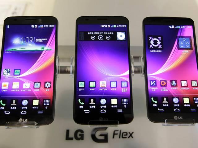 LG ने लॉन्च किया शानदार फ्लेक्सिबल लुक वाला ‘G Flex-2’, कीमत 54,990 रूपए LG Launches the G Flex 2 in India for Rs. 54990