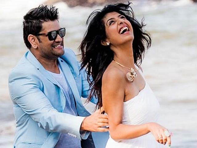 क्या ऐश्वर्या के थप्पड़ से सुजा है पति रोहित का गाल! Nach Baliye 7: Aishwarya Sakhuja slaps husband Rohit Nag?