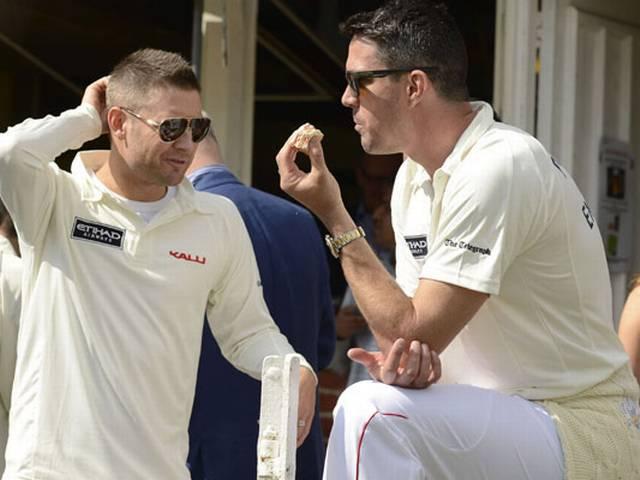 पीटरसन के बिना इंग्लैंड की टीम कमजोर: क्लार्क clarke_ Pietersen