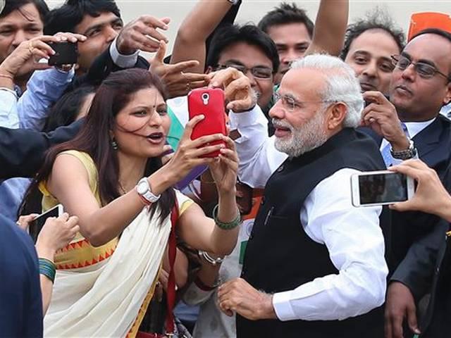 मैं पत्थर पर लकीर खींचना जानता हूं: नरेन्द्र मोदी PM arrives in South Korea on final leg of 3-nation tour