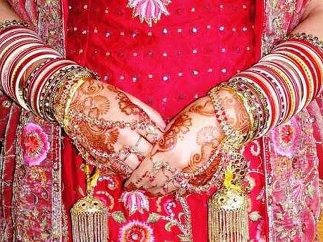 ...बारात लेकर अस्पताल पहुंची दुल्हन! BRIDE