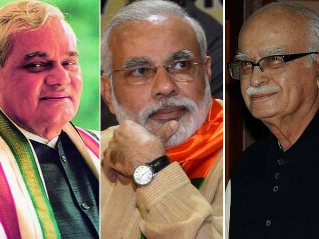 मोदी के कार्यक्रम में बीमार वाजपेयी को बुलाया लेकिन आडवाणी को नहीं Modi_Advani_Vajpayee