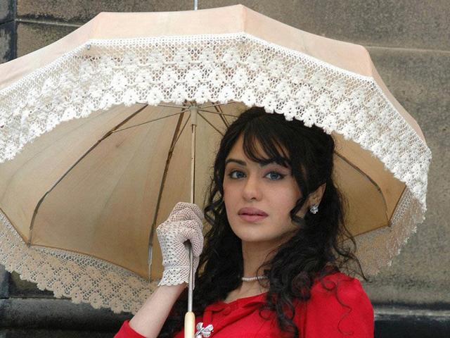 अफवाह के फैलने से पहले सभी जान लें कि मैं जिंदा हूं: अदा शर्मा adah sharma