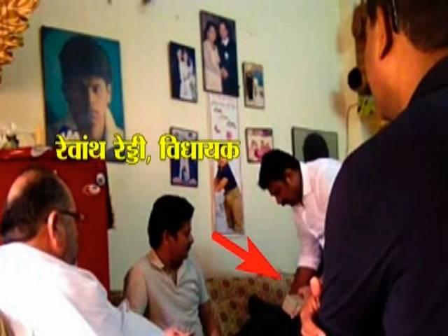 घूस देते रंगे हाथों पकड़े गए TDP विधायक भेजे गए जेल TDP assembly members sent to jail