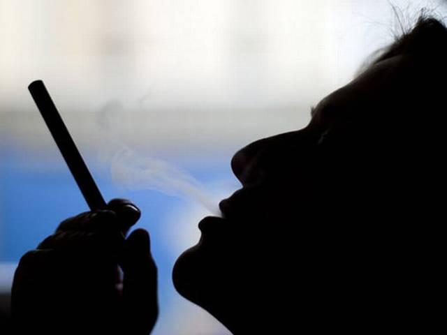 'होम्योपैथी एवं परामर्श से छूट सकती है स्मोकिंग की लत' SMOKING