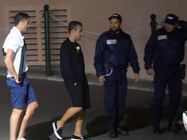 जब सड़क पर पेशाब करते पकड़े गए फुटबॉल स्टार क्रिस्टीयानो रोनाल्डो Cristiano Ronaldo caught urinating in the street in Saint Tropez