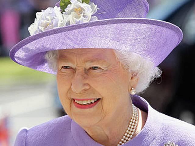 ट्विटर पर महारानी के निधन की घोषणा कर मुसीबत में फंसी BBC की एक पत्रकार QUEEN ELIZABETH