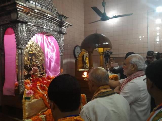 बांग्लादेश में पीएम मोदी ने की ढाकेश्वरी मंदिर में पूजा, रामकृष्ण मिशन भी गए bangladesh_pm_modi