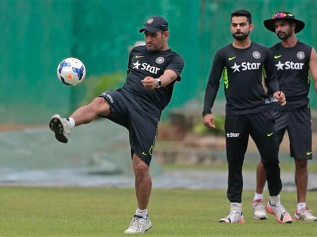 सुपरफिट धोनी का राज़, एपल का I WATCH dhoni