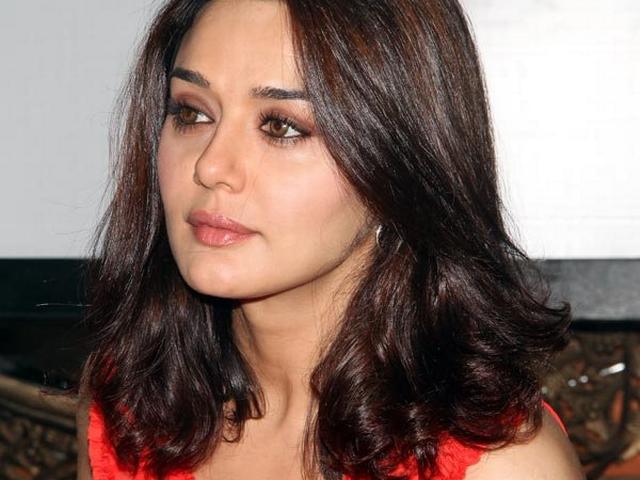 प्रीति जिंटा ने ‘नच बलिए 7’ से हटने की खबरों को किया खारिज PREETY ZINTA NOT QUITING THE SHOW