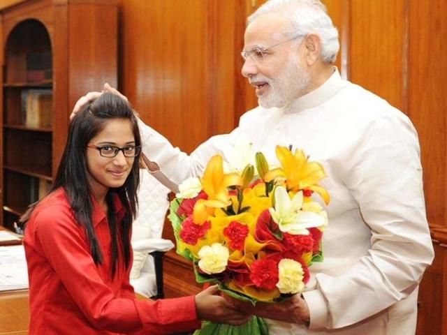पीएम मोदी से मिलीं भगवत गीता चैंपियन मरयम आसिफ Narendra Modi_Maryam Asif Siddiqui_BHAGAVAD GITA