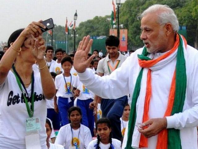 योग दिवस: भारत के नाम दो विश्व रिकॉर्ड, 35 हजार 985 लोगों और 84 देशों के लोगों की भागीदारी का रिकॉर्ड yoga_day_world_record