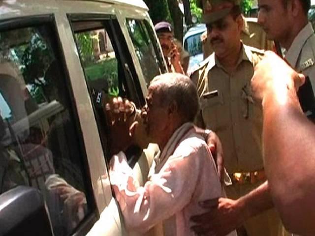 जगेंद्र मर्डर केसः सीबीआई जांच याचिका पर SC ने मांगा केंद्र और यूपी सरकार से जवाब jagendra case