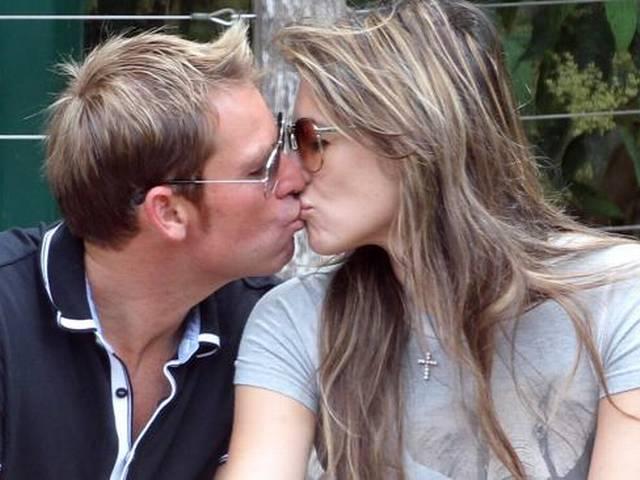 एलिजाबेथ हर्ले के साथ संबंध मुश्किल हो गए थे: शेन वार्न Elizabeth Harley_Shane Warne_
