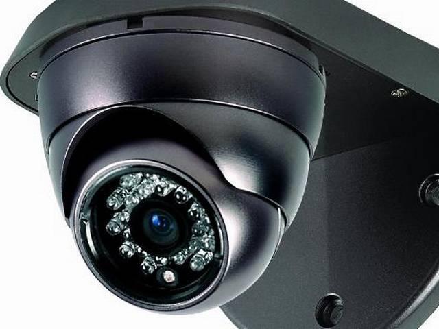 CCTV के जरिये पकड़ा गया पर्स छीनते ही चलती ट्रेन से कूदने वाला लुटेरा CCTV