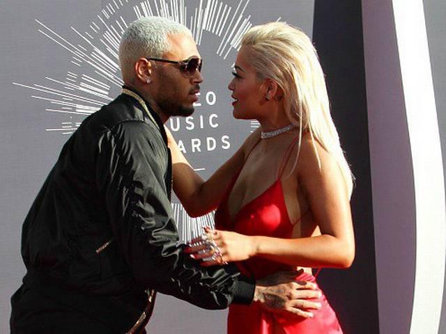 क्रिस ब्राउन के अतीत से कोई फर्क नहीं पड़ता: रीटा ओरा Rita Ora not bothered with Chris Brown’s past