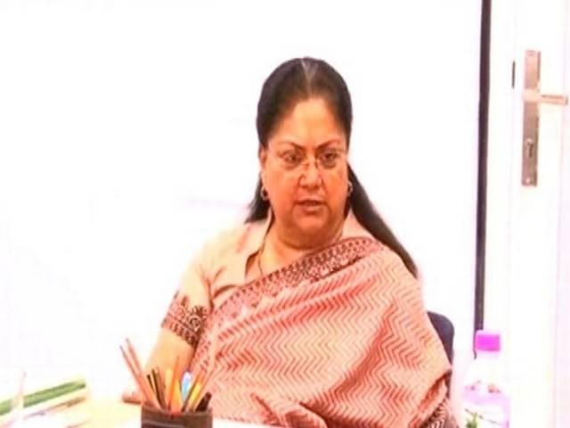 विवादों में फंसी राजस्थान सीएम वसुंधरा का लंदन दौरा रद्द vasundhara london trip cancelled